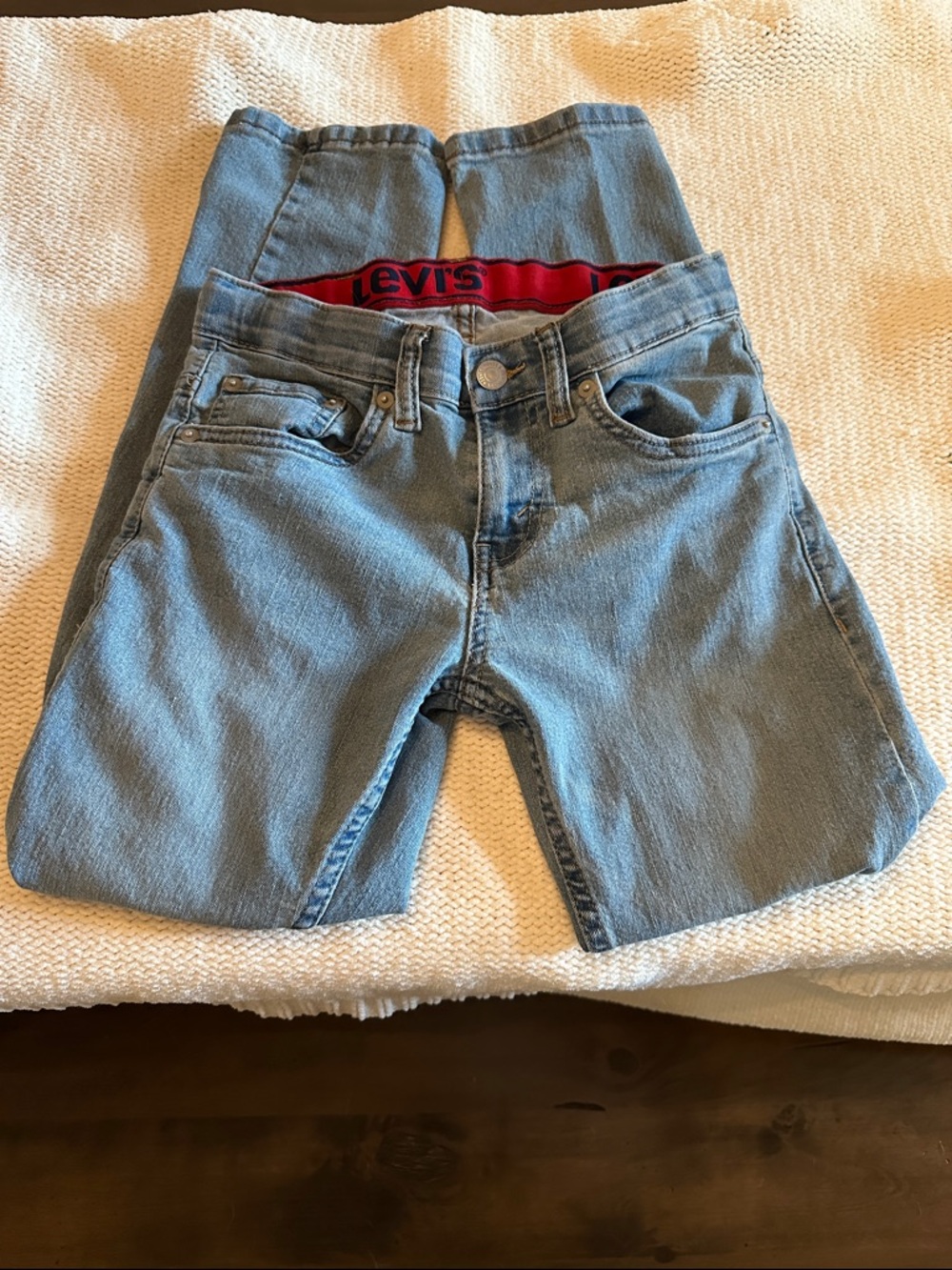 Boys’ Levi’s 511 Slim Fit Jeans in a Light Wash Size 10
